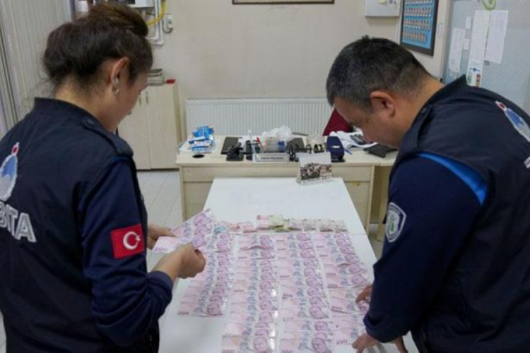 Eskişehir'de dilencinin &uuml;zerinden 10 bin 170 tl &ccedil;ıktı!