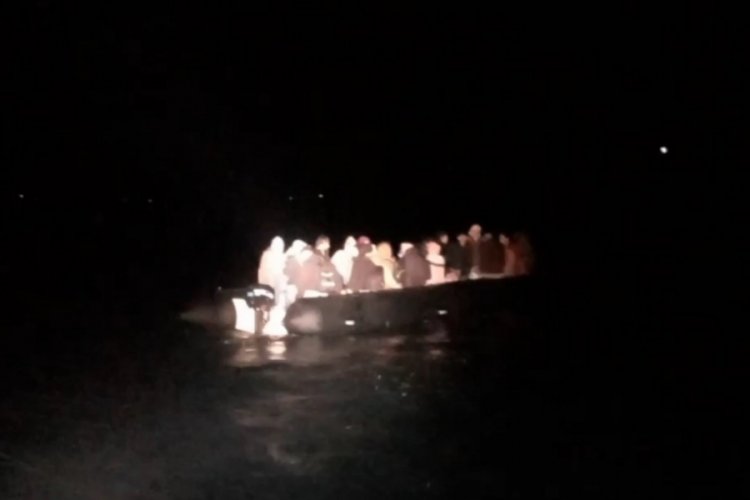 Balıkesir'de 44 d&uuml;zensiz g&ouml;&ccedil;men yakalandı
