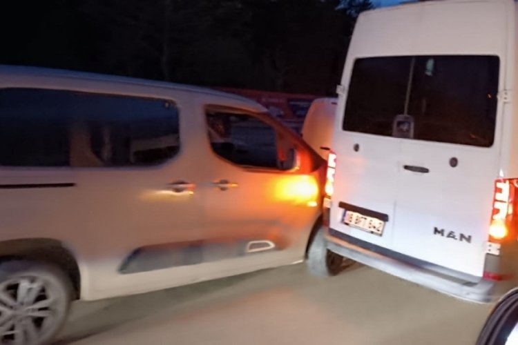 Bursa'da zincirleme kaza! Trafik karıştı