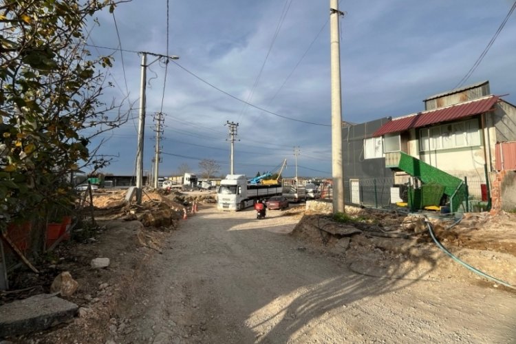 Bursa'da &Ccedil;alı yolu &ccedil;alışmaları bitmedi! Esnaf işlerinin etkilendiğinden yakındı