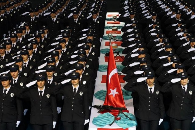 Not ortalaması 90 olan polis adayı m&uuml;lakatta elendi!