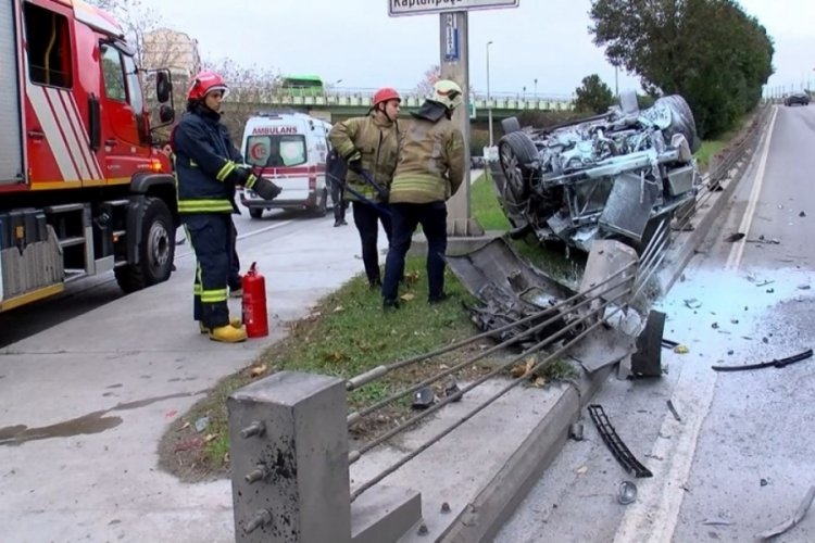 Takla atan otomobil s&uuml;r&uuml;c&uuml;s&uuml; olay yerinden ka&ccedil;tı