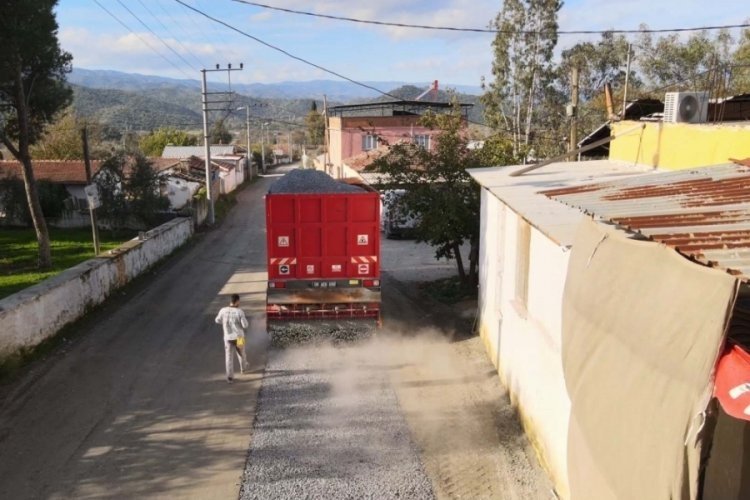 Aydın Efeler'de yol &ccedil;alışmaları devam ediyor
