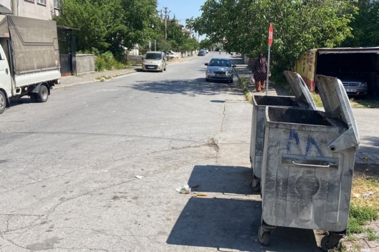 Bebeğini havluya sarıp, &ccedil;&ouml;pe atan annenin cezası belli oldu