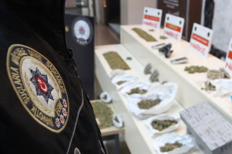 Edirne'de 'torbacı' operasyonunda 16 g&ouml;zaltı