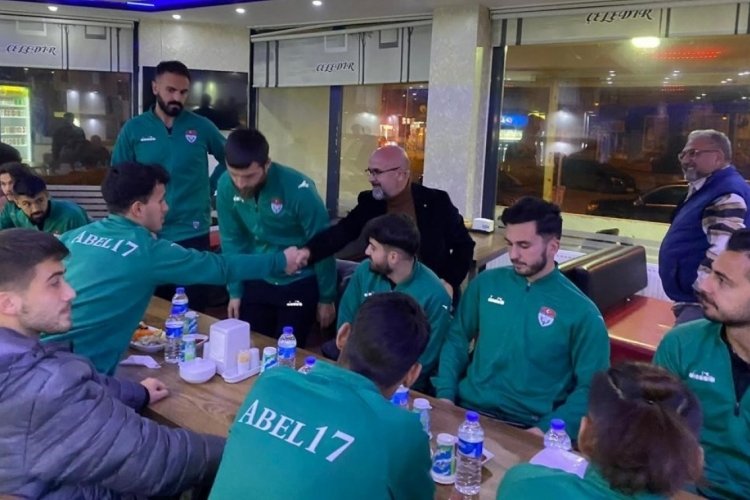 Başkan Altun'dan Kars 36 Spor'a destek yemeği