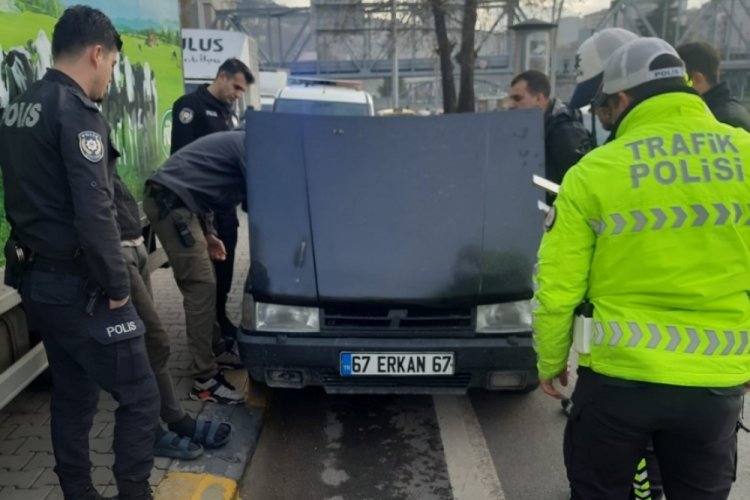 Zonguldak'ta sahte plakayla trafiğe &ccedil;ıktı! 40 bin lira ceza yedi