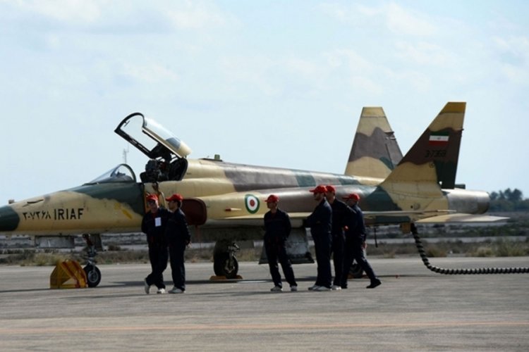 İran'ın g&uuml;neyinde Su-22 savaş u&ccedil;ağı d&uuml;şt&uuml;