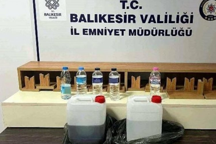 Balıkesir'de sahte i&ccedil;kiden &ouml;l&uuml;m ş&uuml;phesi; 5 g&ouml;zaltı