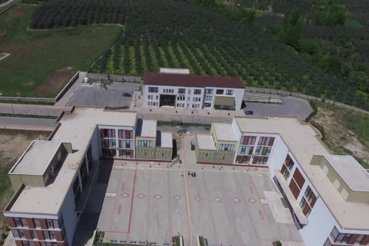 Bursa'da Orhangazi MYO'da artan &ouml;ğrenci sayısı yurt sorununu g&uuml;ndeme getirdi!