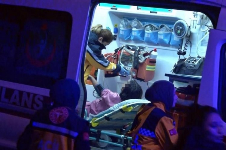 Facianın eşiğinden d&ouml;n&uuml;ld&uuml;! 3 &ccedil;ocuk ve anneanne yangından komşuları sayesinde kurtuldu