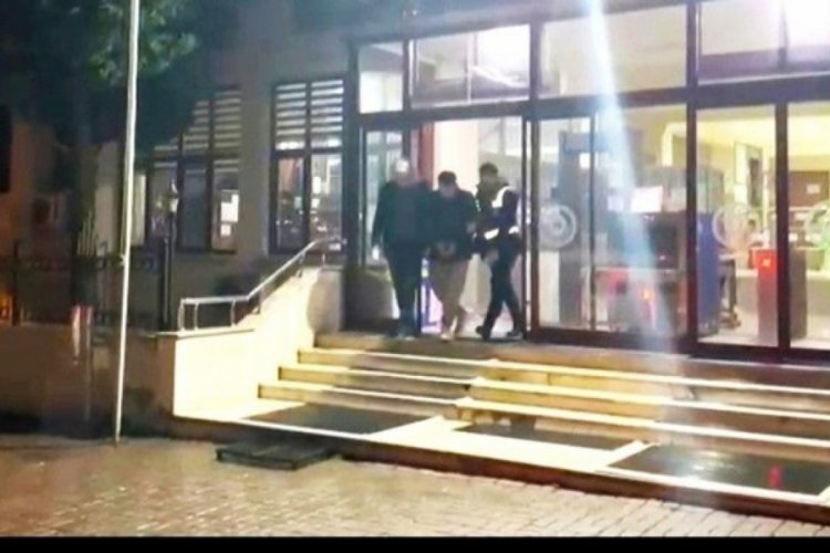 3 camide imamların ve cemaatin parasını &ccedil;alan zanlı tutuklandı