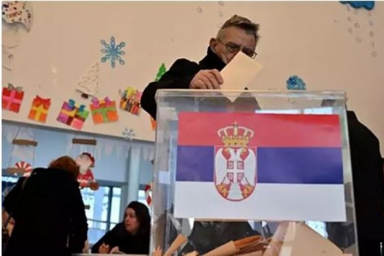 Sırbistan sandık başında