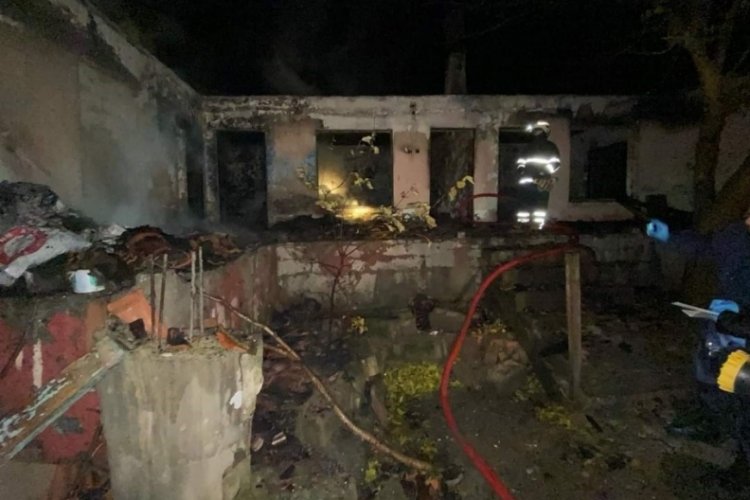 Kırklareli Babaeski'de ev yangını: 1 &ouml;l&uuml;
