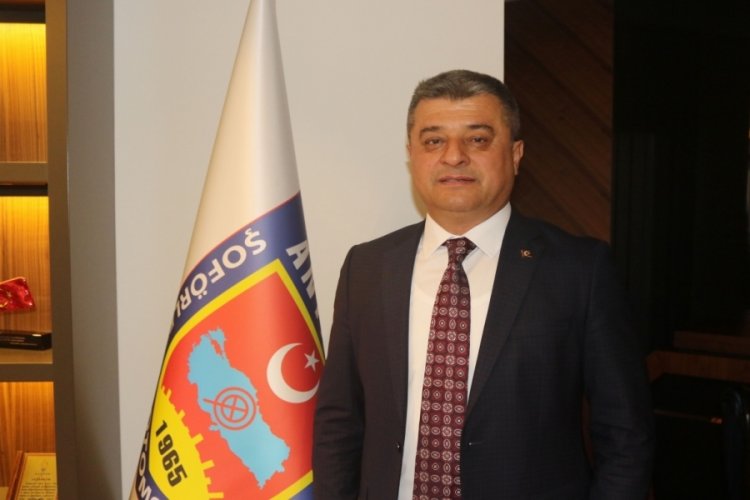 Korsan taksicilerden 'konforlu, ucuz, g&uuml;venilir' sloganıyla 7 dil se&ccedil;enekli hizmet!