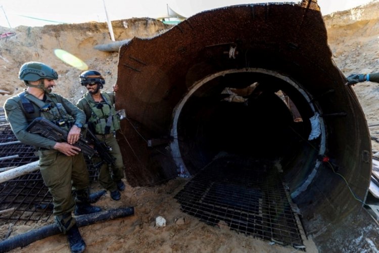 İsrail ordusu i&ccedil;inden kamyonet ge&ccedil;en Hamas t&uuml;nelleri bulundu