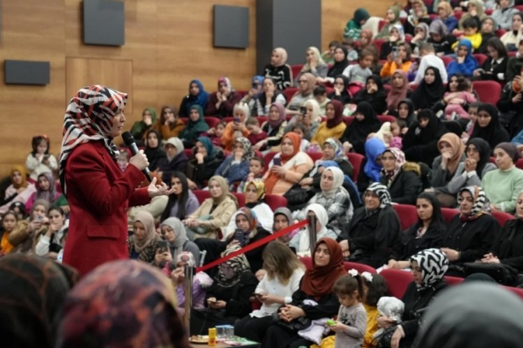 Bursa'da Gürsulu kadınlar söyleşilerde buluştu