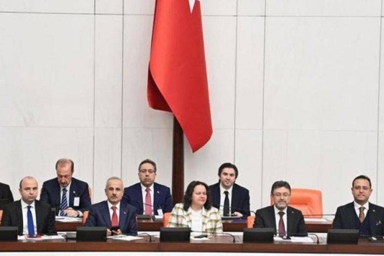 Ulaştırma ve Altyapı ile Tarım ve Orman bakanlıklarının b&uuml;t&ccedil;eleri, TBMM'de