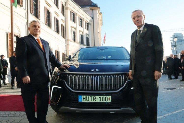 Cumhurbaşkanı Erdoğan, Viktor Orban'a Togg hediye etti!