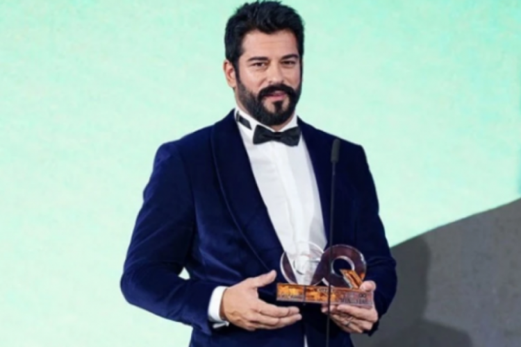 Burak &Ouml;z&ccedil;ivit: &Ccedil;ocukların &ouml;ld&uuml;r&uuml;ld&uuml;ğ&uuml; bir d&uuml;nyayı kabul etmiyorum!
