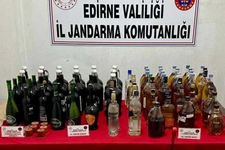 Edirne'de 161 litre sahte i&ccedil;ki ele ge&ccedil;irildi