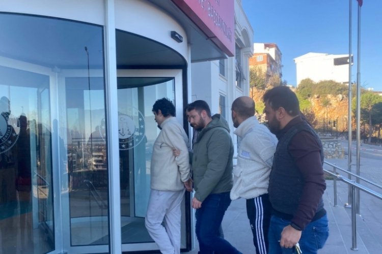Bursa Orhangazi'de uyuşturucu tacirleri tutuklandı