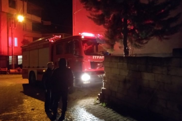 Bursa'da elektrikli battaniyeden yangın &ccedil;ıktı!