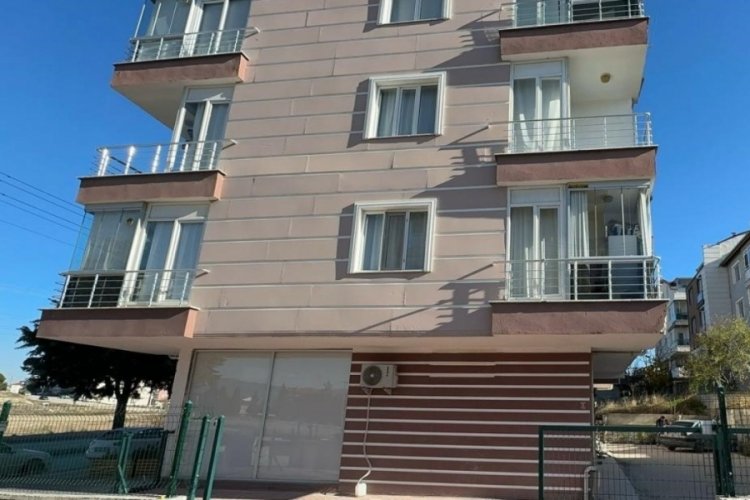 Burdur'da evde yakaladıkları hırsızı polisi beklerken ellerinden ka&ccedil;ırdılar