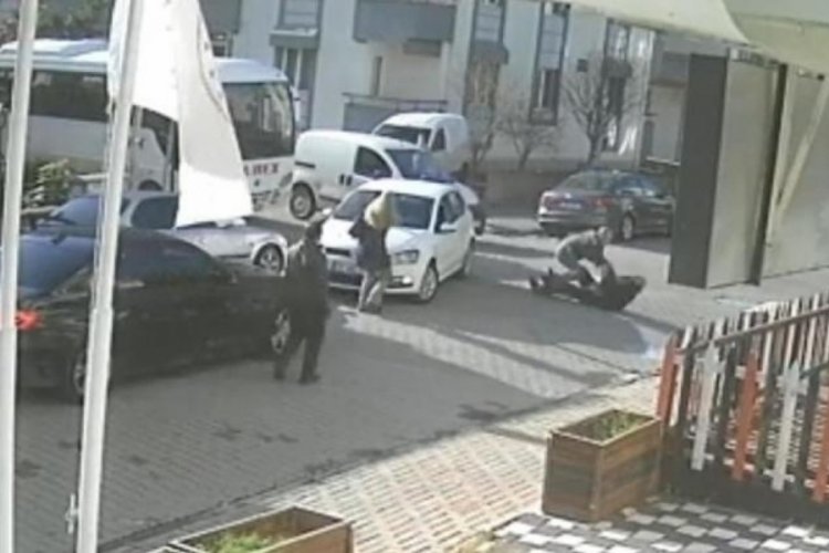 Kırklareli'nde tartıştığı s&uuml;r&uuml;c&uuml;y&uuml; &ouml;ld&uuml;rd&uuml;