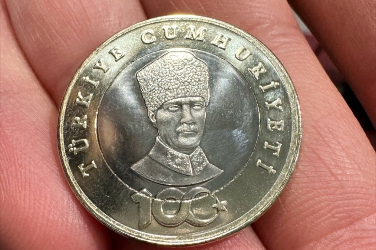 '5 liralık hatıra paralardaki Atat&uuml;rk benzemiyor' iddialarına a&ccedil;ıklama