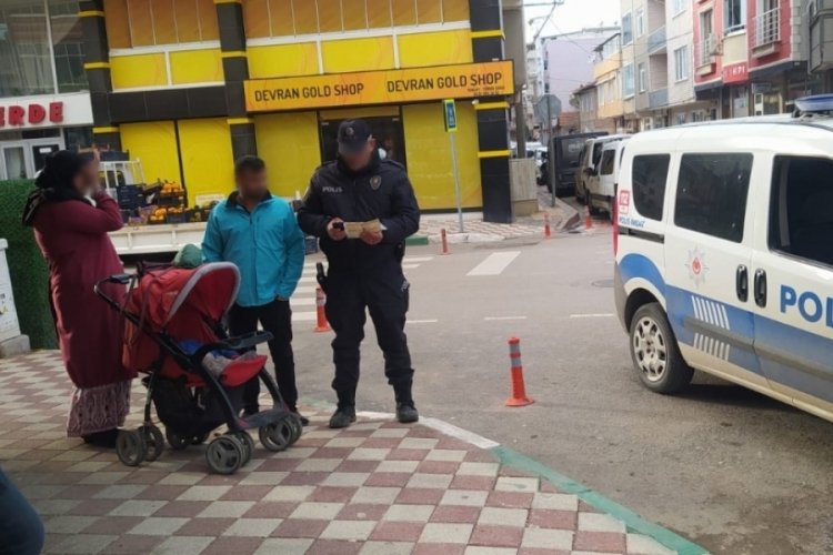 Bursa'da yapılan uygulamalarda 12 d&uuml;zensiz g&ouml;&ccedil;men yakalandı