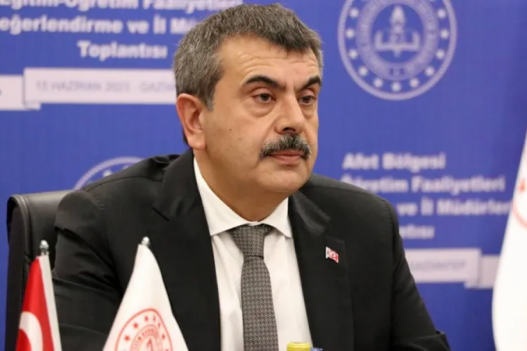 Sanat&ccedil;ılardan Bakan Tekin'in a&ccedil;ıklamalarına tepki! G&ouml;revden alınmalı