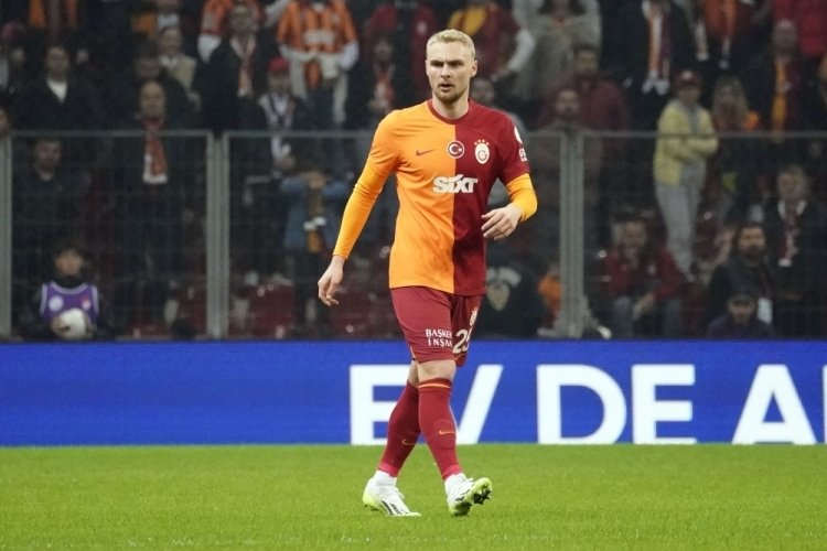 Victor Nelsson 100. ma&ccedil;ına &ccedil;ıktı