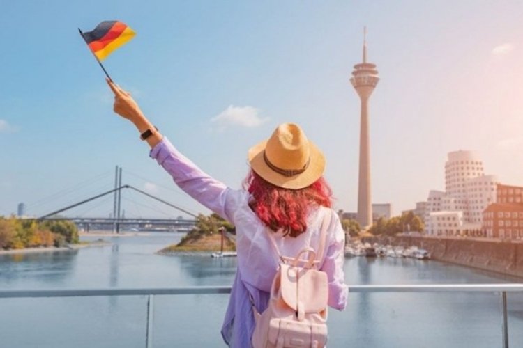 Almanya'da h&uuml;k&uuml;met, yeni vatandaşlık yasasında anlaştı!