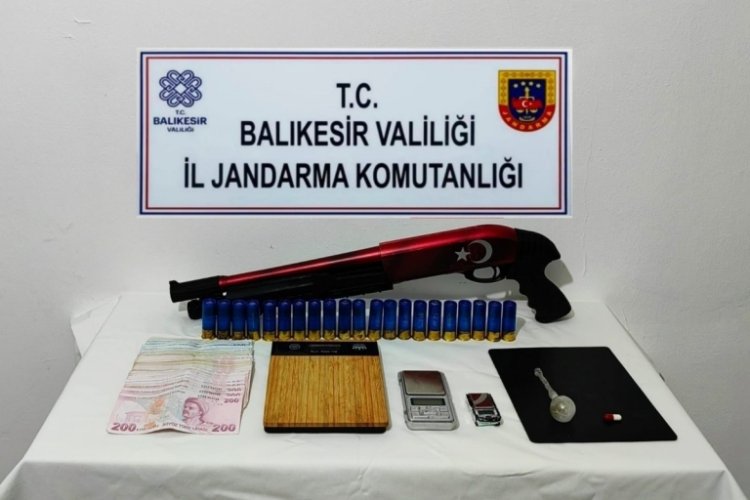 Balıkesir'de uyuşturucu operasyonu: 6 g&ouml;zaltı