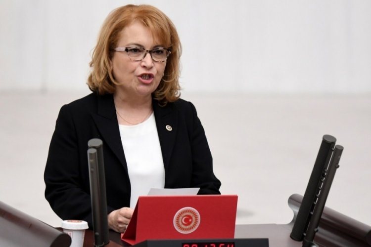 Ayşe Sibel Yanık&ouml;meroğlu: Ekrem Beyi yalnızca t&ouml;renlerde g&ouml;rd&uuml;m