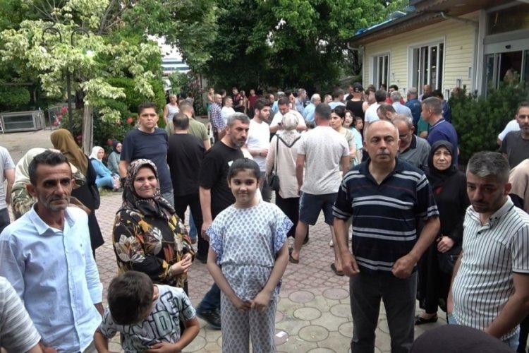 Bursa'da kurban eti yerine sosis vermişlerdi! Mağdurlar konuştu