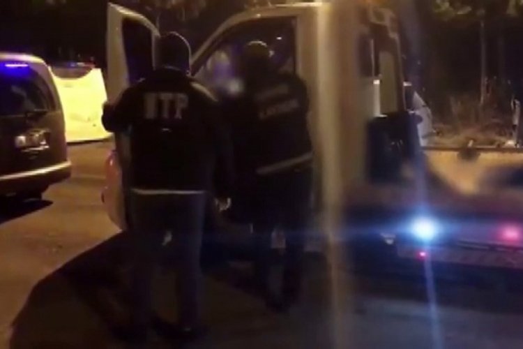 &Ccedil;ekici ile uyuşturucu taşıyan şahıs yakalandı