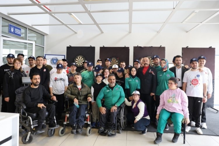 Bursa'da 'Engelsiz Dart Turnuvası' yapıldı