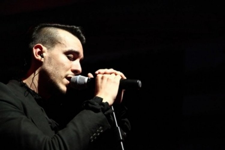 Cem Adrian Bursa'da konser verdi