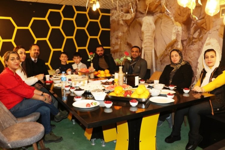 İranlılar 21 Aralık gecesini Van'da kutladı