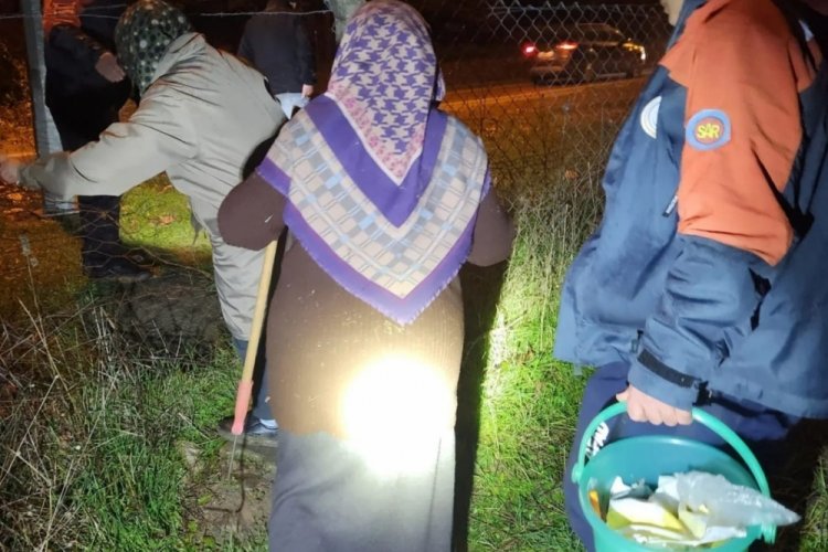 Yalova'da mantar toplarken ormanda kaybolan 3 kişi kurtarıldı