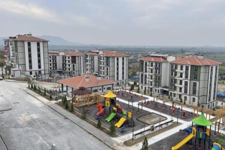 Deprem konutlarında 130 bloğunun kaba inşaatı bitti