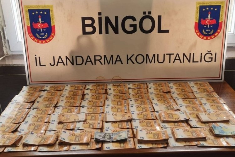 Bing&ouml;l'de kendilerini savcı olarak tanıtan  4 ş&uuml;pheli yakalandı!