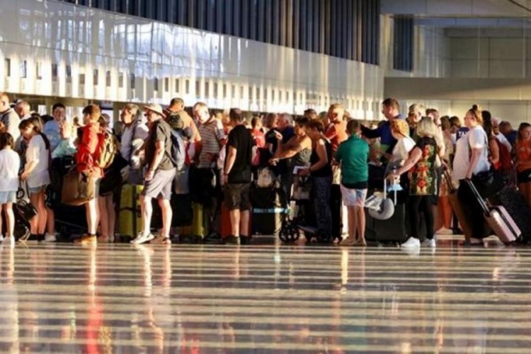 Turist sayısı kasımda geriledi!