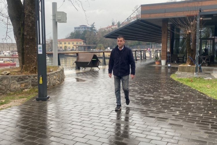 Zonguldak'ta tartıştığı kadına tokat attı! T&uuml;m kadınlardan &ouml;z&uuml;r dileyerek uzlaştı