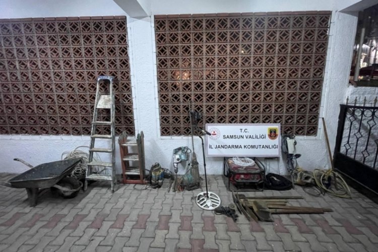 Samsun'da ka&ccedil;ak kazı yapan 8 kişiyi jandarma su&ccedil;&uuml;st&uuml; yakaladı