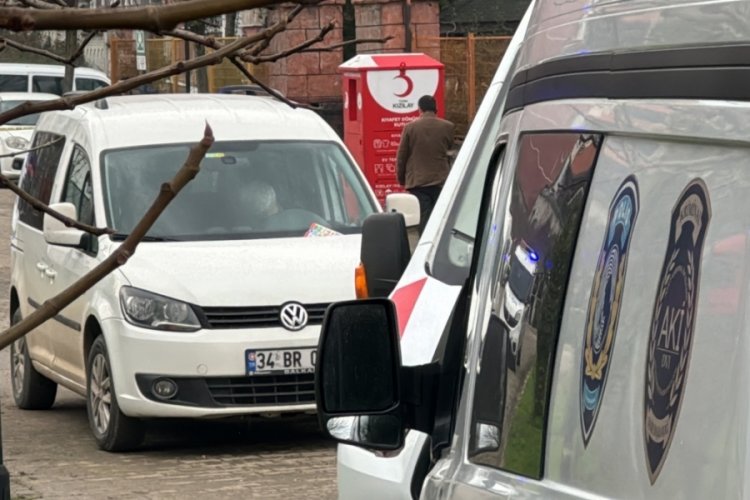 D&uuml;zce'de 63 yaşındaki adam aracına bindiği sırada &ouml;ld&uuml;r&uuml;ld&uuml;!