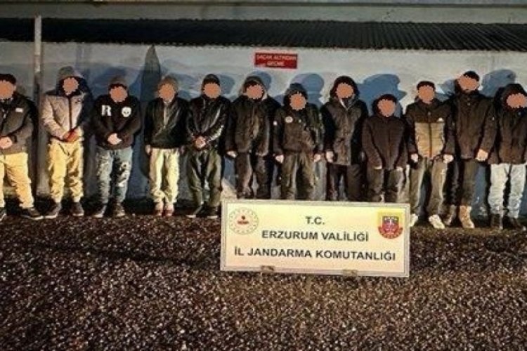Erzurum'da 4 organizat&ouml;r ve 12 Afganistan uyruklu g&ouml;&ccedil;men yakalandı