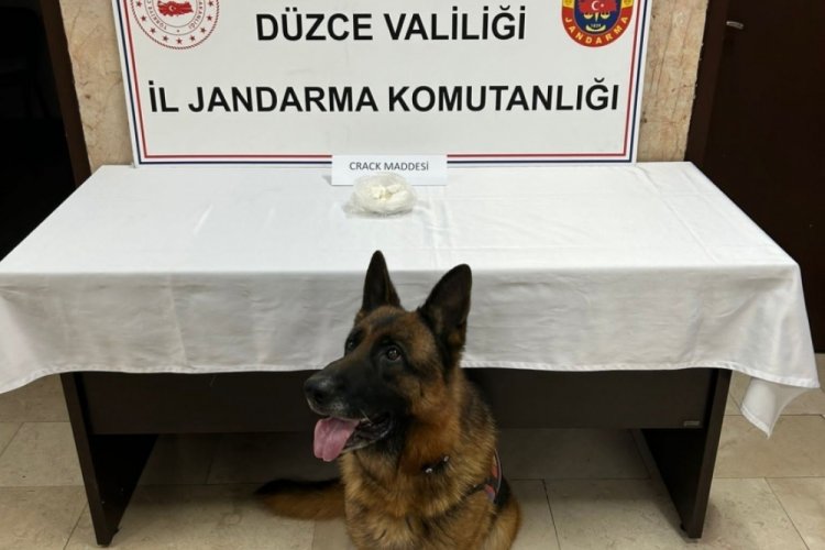 Aranan şahıs uyuşturucu ile yakalandı